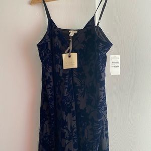 HINGE Navy blue velvet floral dress